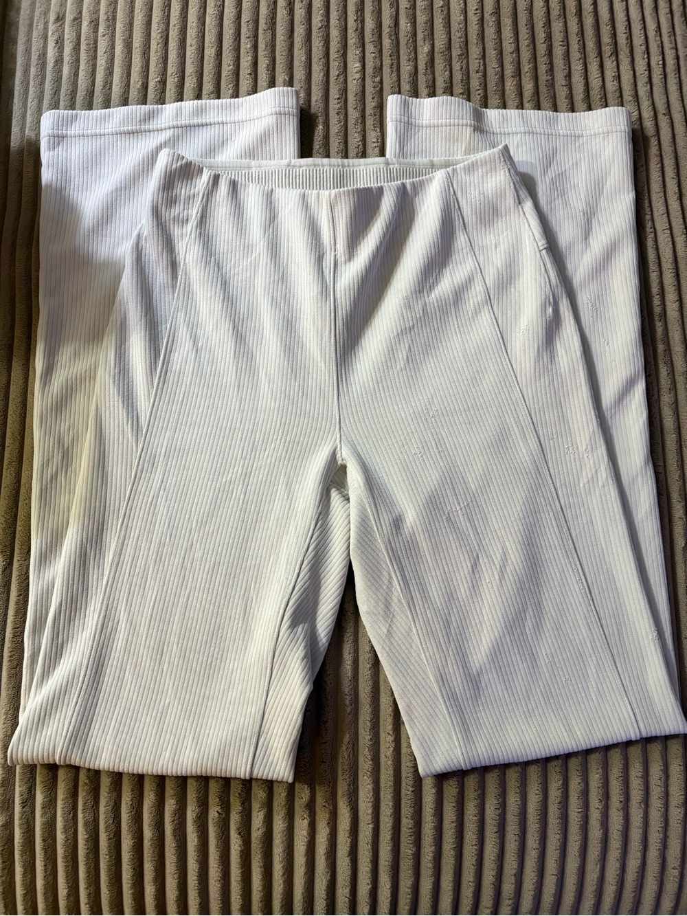 lululemon softstreme flare pants size 6